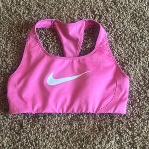 Nike girls sports bra hot pink